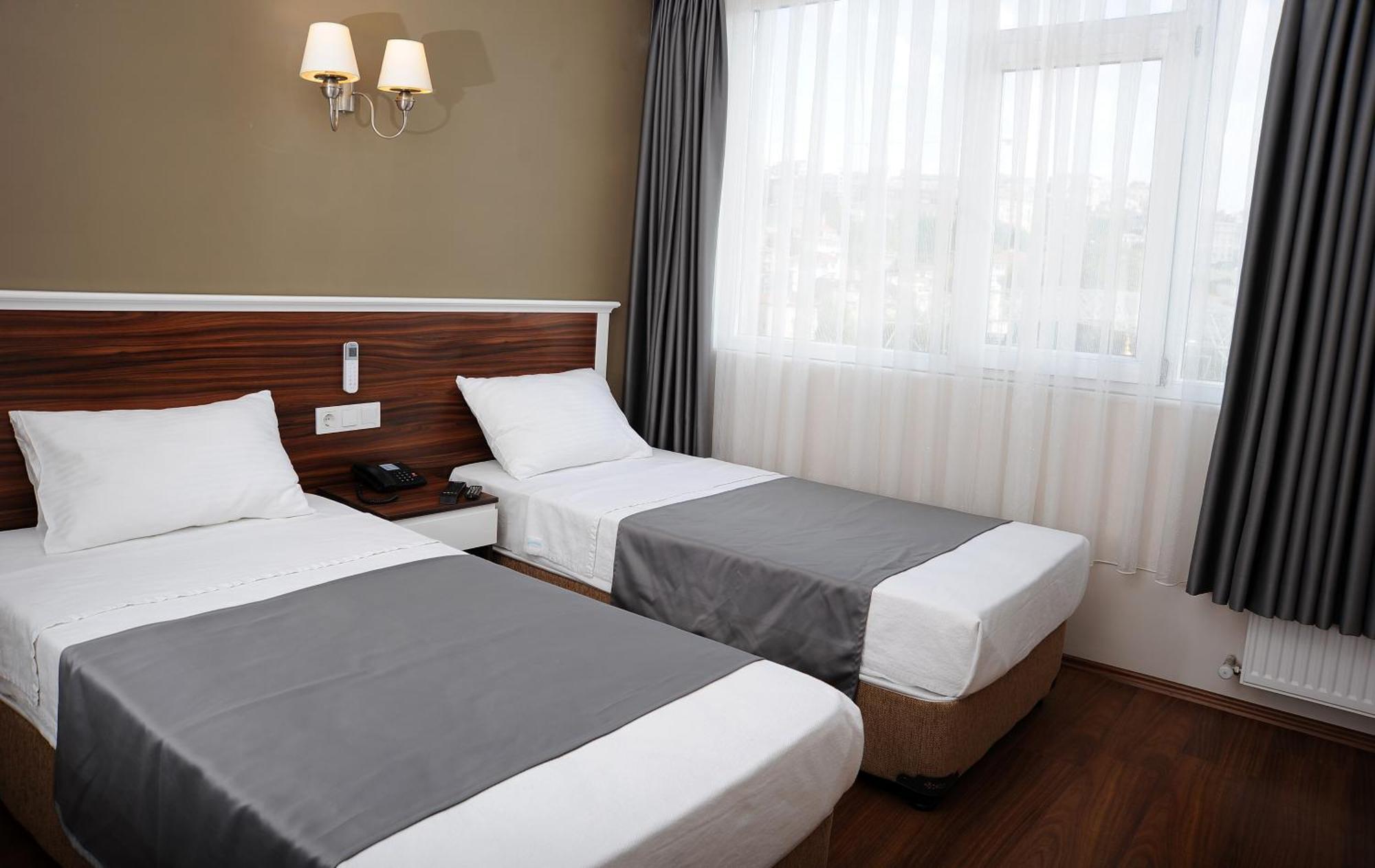 Deniz Palace Hotel Istanbul Exterior photo